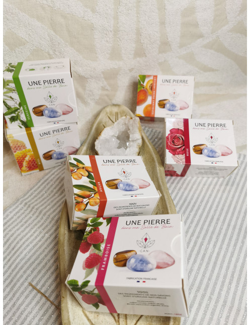 Savons Naturels avec Pierres Gemmes