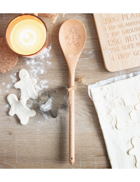 Set de patisserie - cuillère en bois et emporte pièce au choix