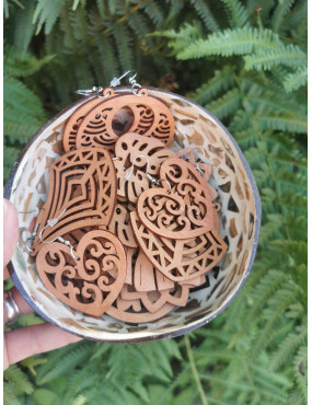 Boucle d'oreille en bois - Motif Fleur